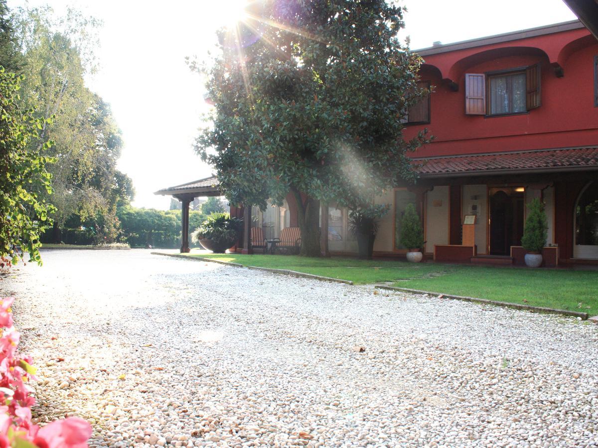 Hotel La Primula San Quirino Buitenkant foto