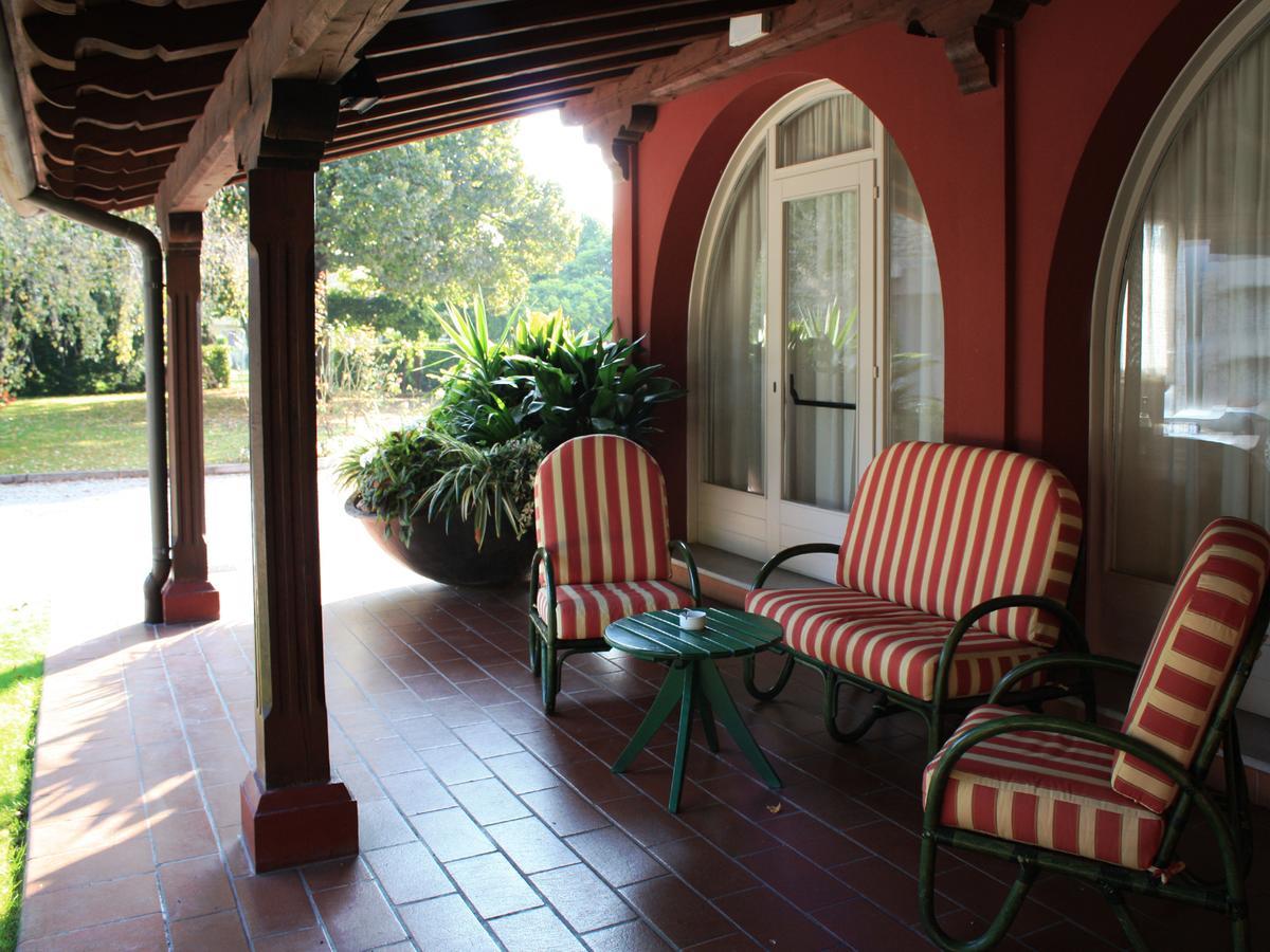 Hotel La Primula San Quirino Buitenkant foto